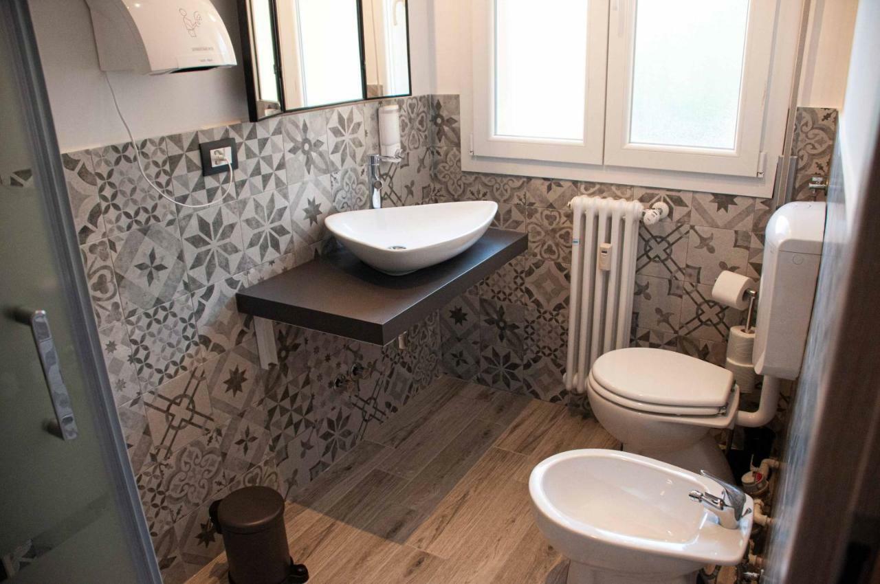 La Boutique Fronte Fiera Hotell Bologna Exteriör bild